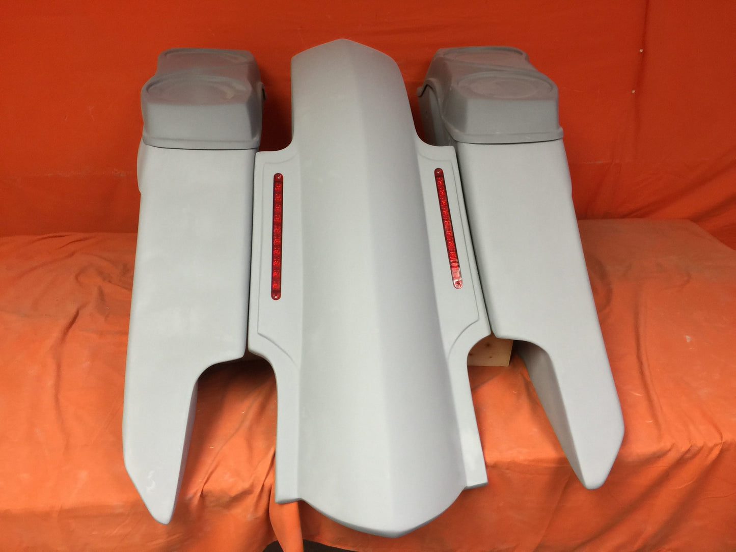 Harley Davidson 6" Trendsetter Extended Saddlebag LED Fender Kit - Dual Cut Outs Dual 6.5" Speaker Lids