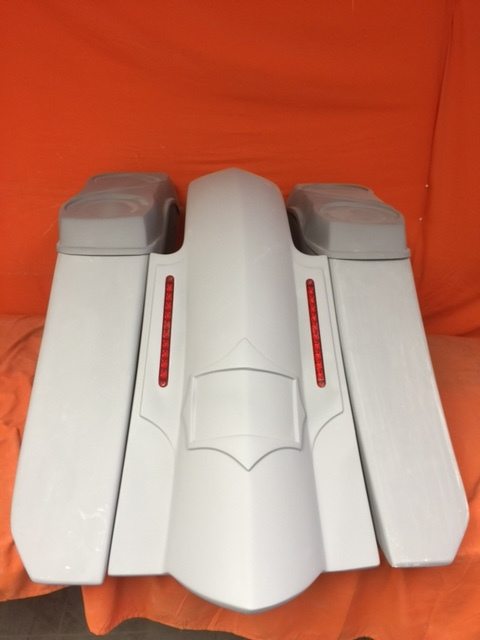 Harley Davidson 6" Trendsetter Extended Saddlebag LED Recess Plate Fender - NoCutOuts Dual 6.5" Speaker Lids / 2014 - 2018