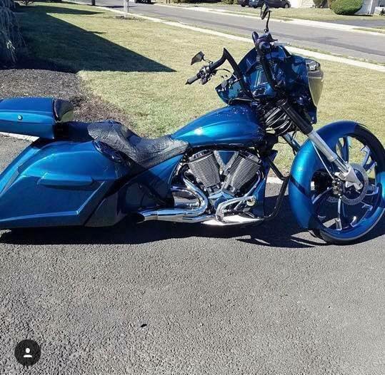 Victory Cross Country 6" Trendsetter Extended Hard Saddlebags Out & Down Bags Rear Fender No Cut Outs
