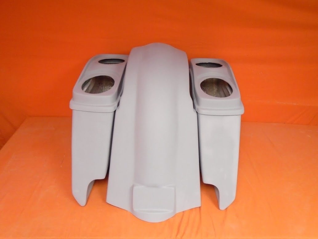 Harley Davidson 5" Heritage Softail Extended Saddlebags Dual 6 x 9 Speaker Lids Fender Dual Cutouts