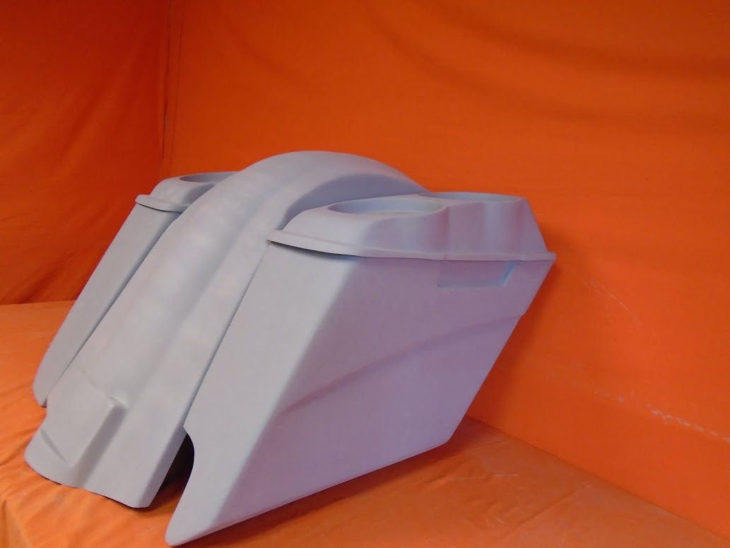 Harley Davidson Heritage Softail 5" Extended Saddlebags Dual 6.5" Speaker Lids Fender Right Cut Out