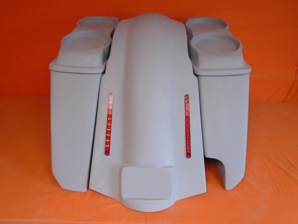 Harley Davidson 5" Heritage Softail Extended Saddlebags Dual 6.5" Speaker Lids LED Fender Right Cutout