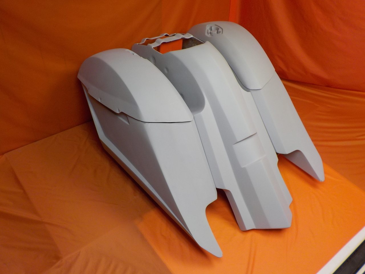 Victory Cross Country 6" Trendsetter Extended Hard Saddlebags Out & Down Bags Rear Fender Dual Cut Out