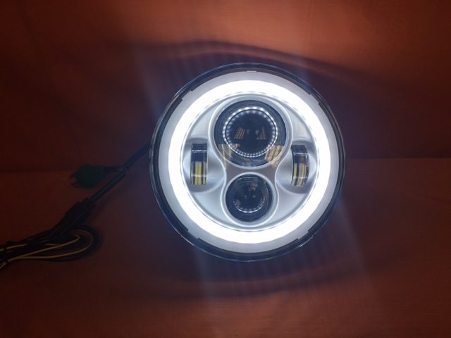 7" DAYMAKER Replacement WHITE With WHITE Halo Projector HID LED Light Bulb Headlight Motorcycle Harley
