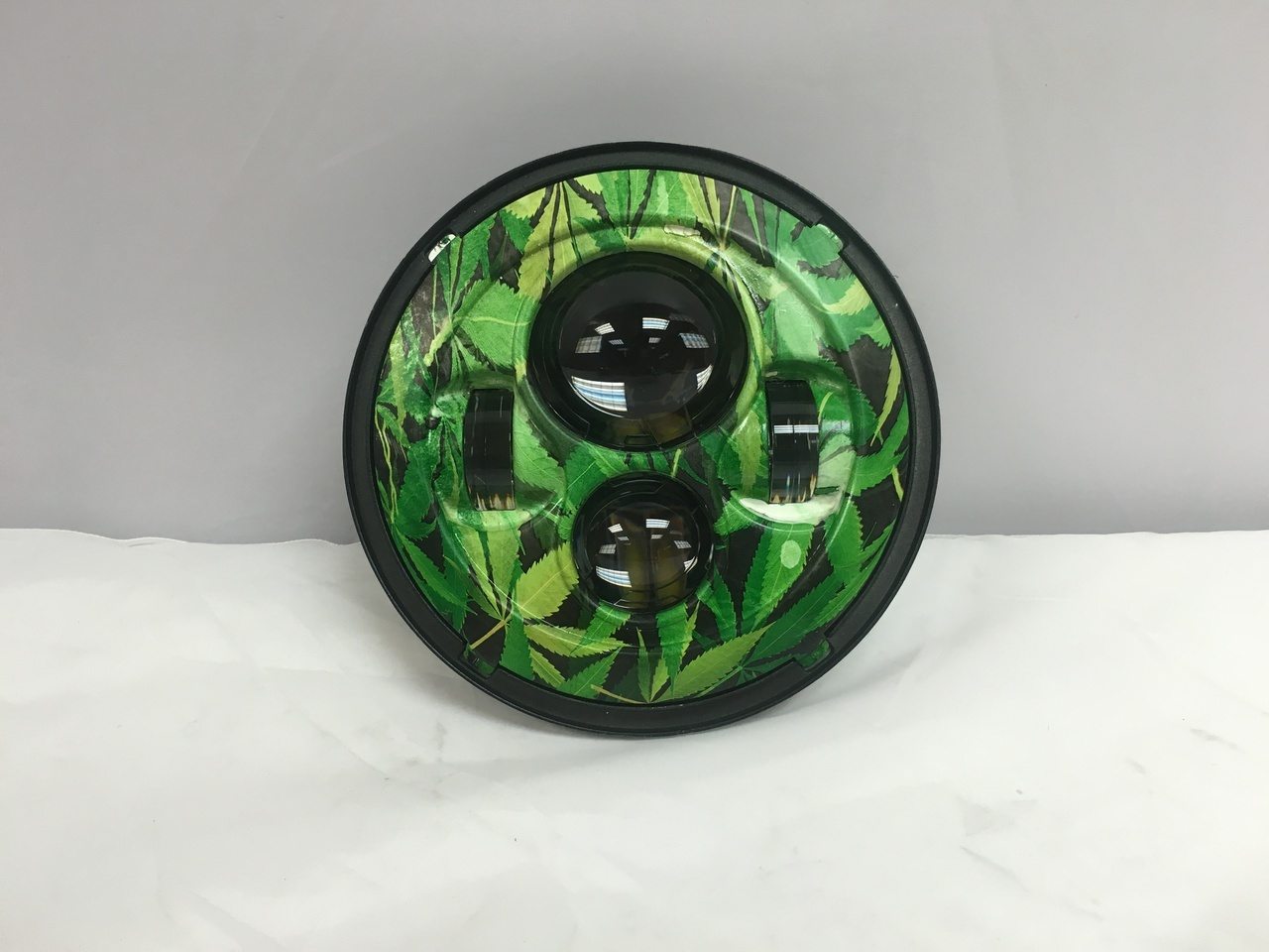 7" DAYMAKER Replacement Weed Design Projector HID LED Light Bulb Headlight Motorcycle Harley