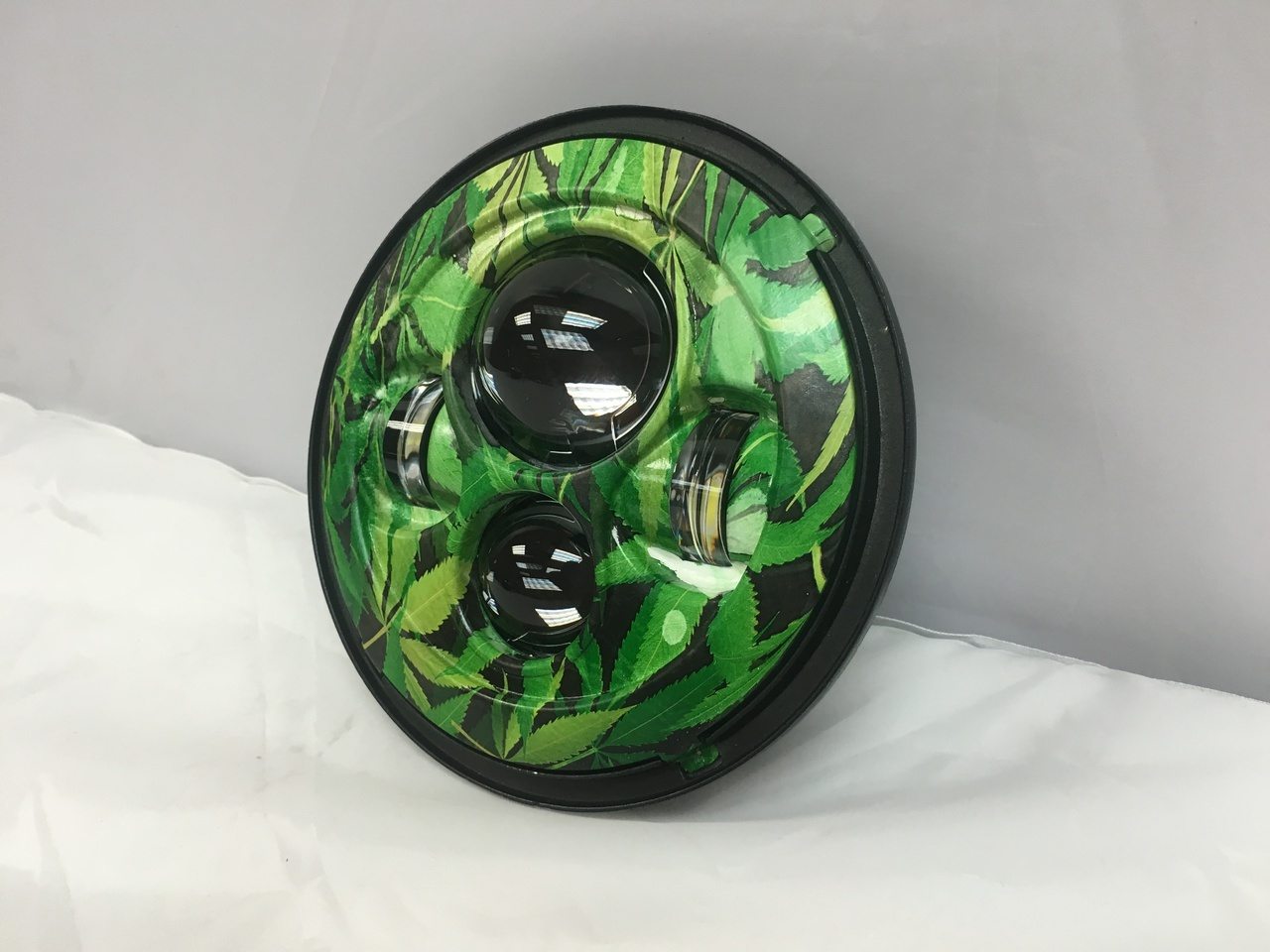 7" DAYMAKER Replacement Weed Design Projector HID LED Light Bulb Headlight Motorcycle Harley