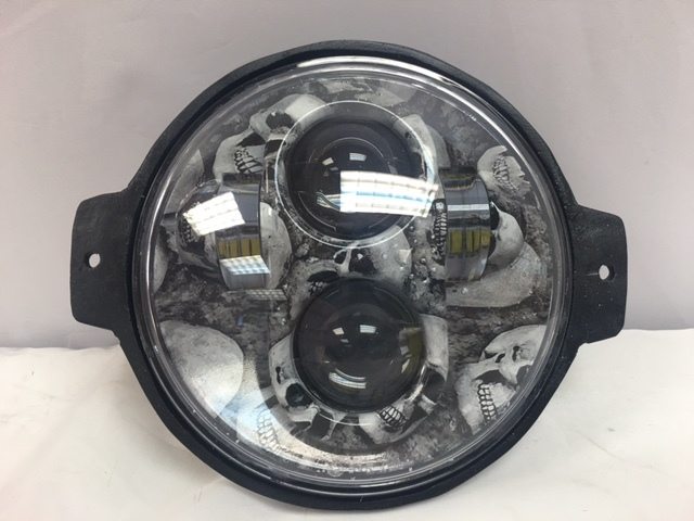 Honda VTX 1300 / 1800 C / R / S - 5 3/4" CUSTOM DESIGN SKULL DAYMAKER Chrome HID LED Light Bulb Headlight Motorcycle 5.75" Mount