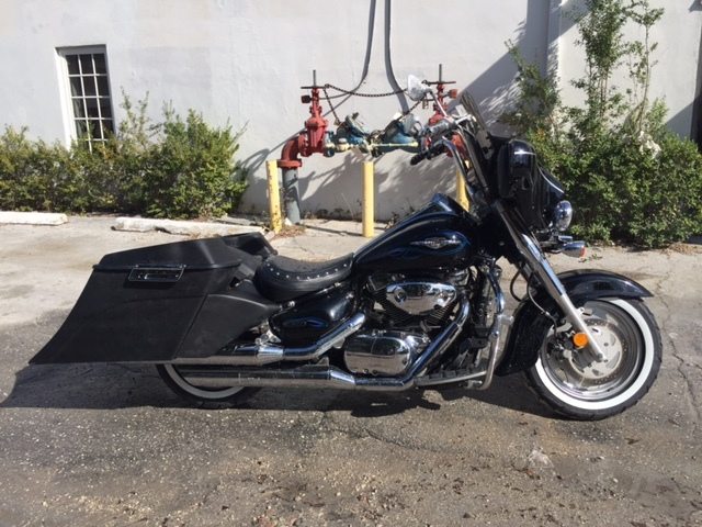 Suzuki C90 / C50 Boulevard Stretched Saddlebag Side Covers 2005 - 2010