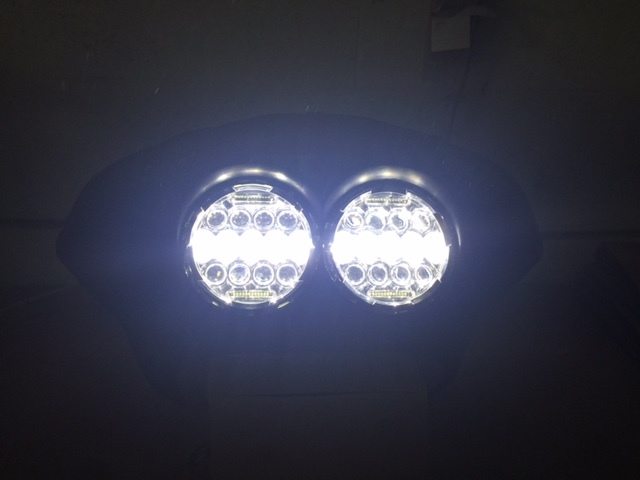 DUAL 7" DAYMAKER 75 WATT LED Replacement ROAD GLIDE Chrome Light Bulb Headlight Motorcycle Harley Bezel