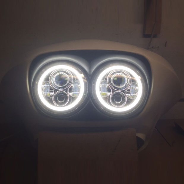 DUAL 7" DAYMAKER WHITE HALO LED Replacement ROAD GLIDE Chrome Light Bulb Headlight Motorcycle Harley Bezel