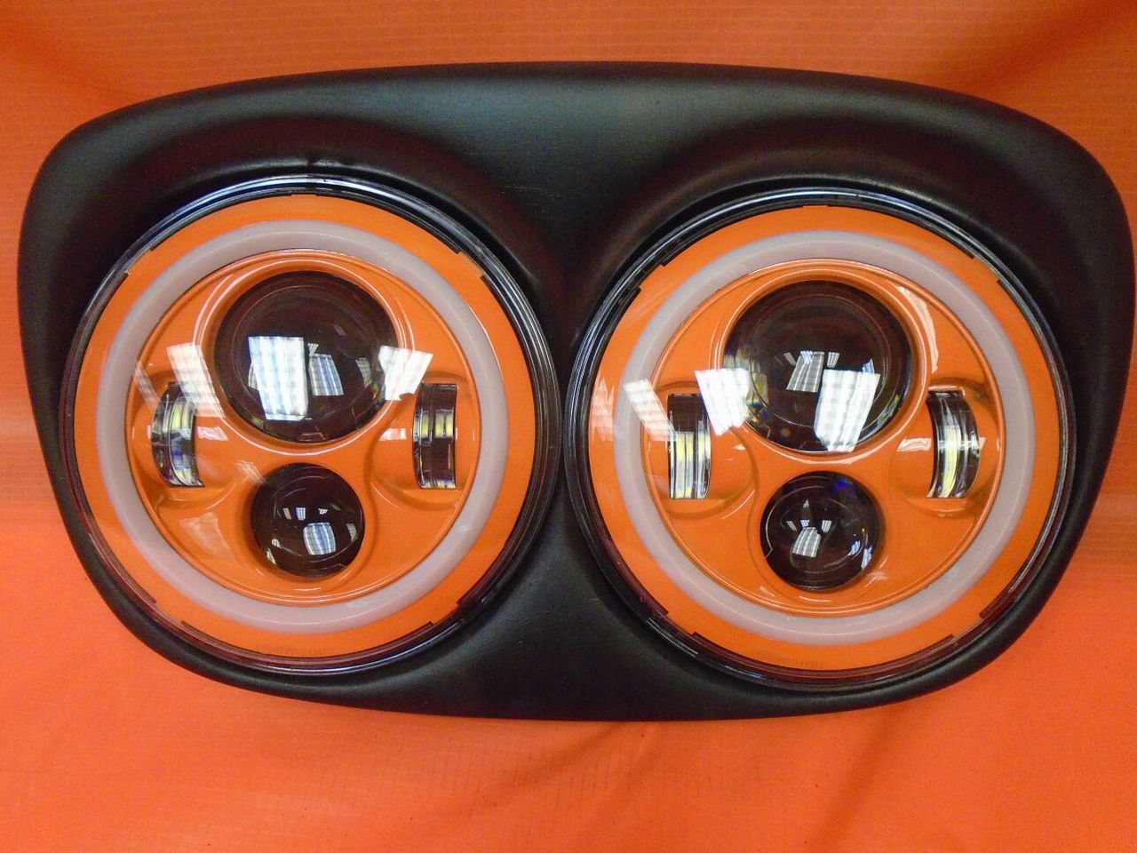 DUAL 7" ORANGE DAYMAKER ORANGE HALO LED ROAD GLIDE Black Light Bulb Headlight Motorcycle Harley Bezel