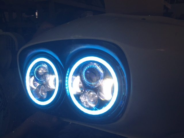 DUAL 7" DAYMAKER 2014 - 2018 BLUE HALO LED Replacement ROAD GLIDE Chrome Light Bulb Headlight Harley Bezel