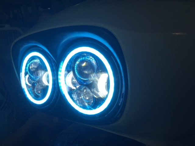 DUAL 7" DAYMAKER 2014 - 2018 BLUE HALO LED Replacement ROAD GLIDE Chrome Light Bulb Headlight Harley Bezel