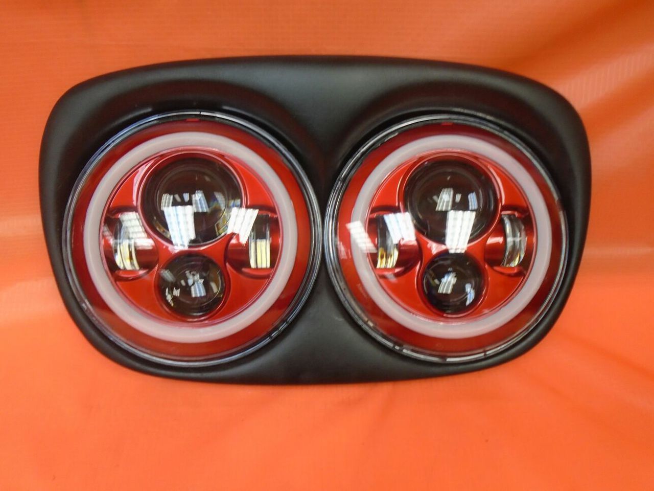 DUAL 7" RED DAYMAKER RED HALO LED ROAD GLIDE Black Light Bulb Headlight Motorcycle Harley Bezel
