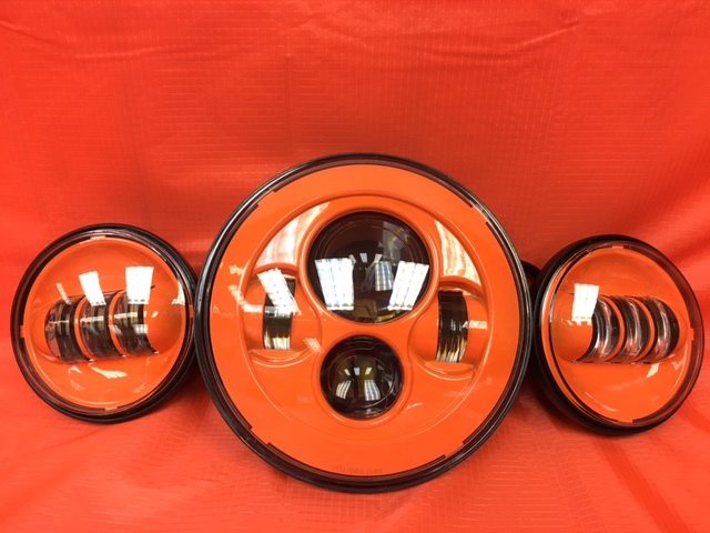 7" DAYMAKER ORANGE Headlight Orange Dual 4.5" - 4 1/2" Auxiliary AUX Spot Passing LED Fog Lights Bulb Harley SET