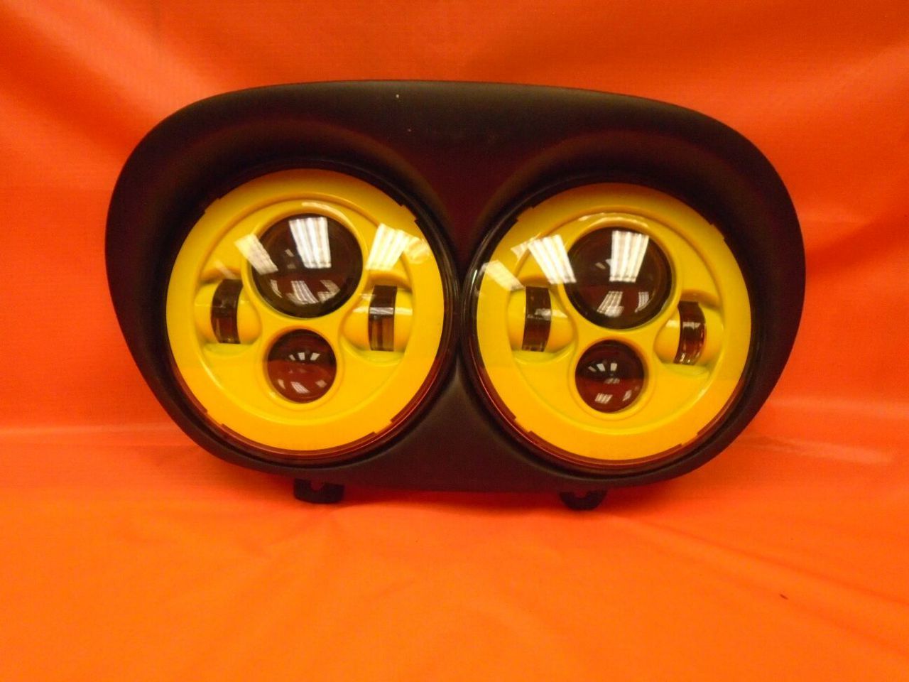 DUAL 7" YELLOW DAYMAKER 2014 - 2018 LED ROAD GLIDE Black Light Bulb Headlight Harley Bezel