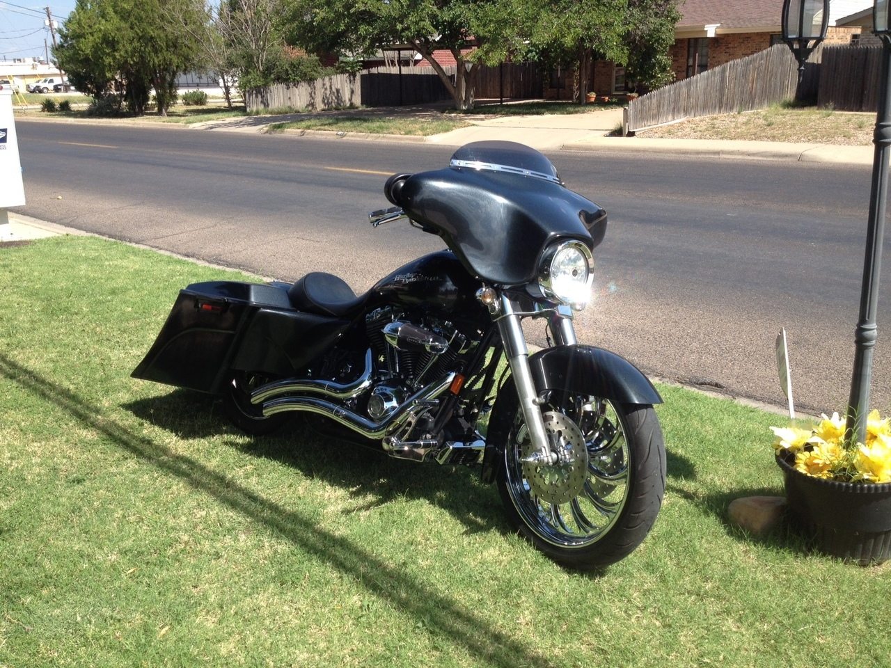 Harley Davidson 6" Extended Out And Down Saddlebags with Custom Rear Fender - No Lids