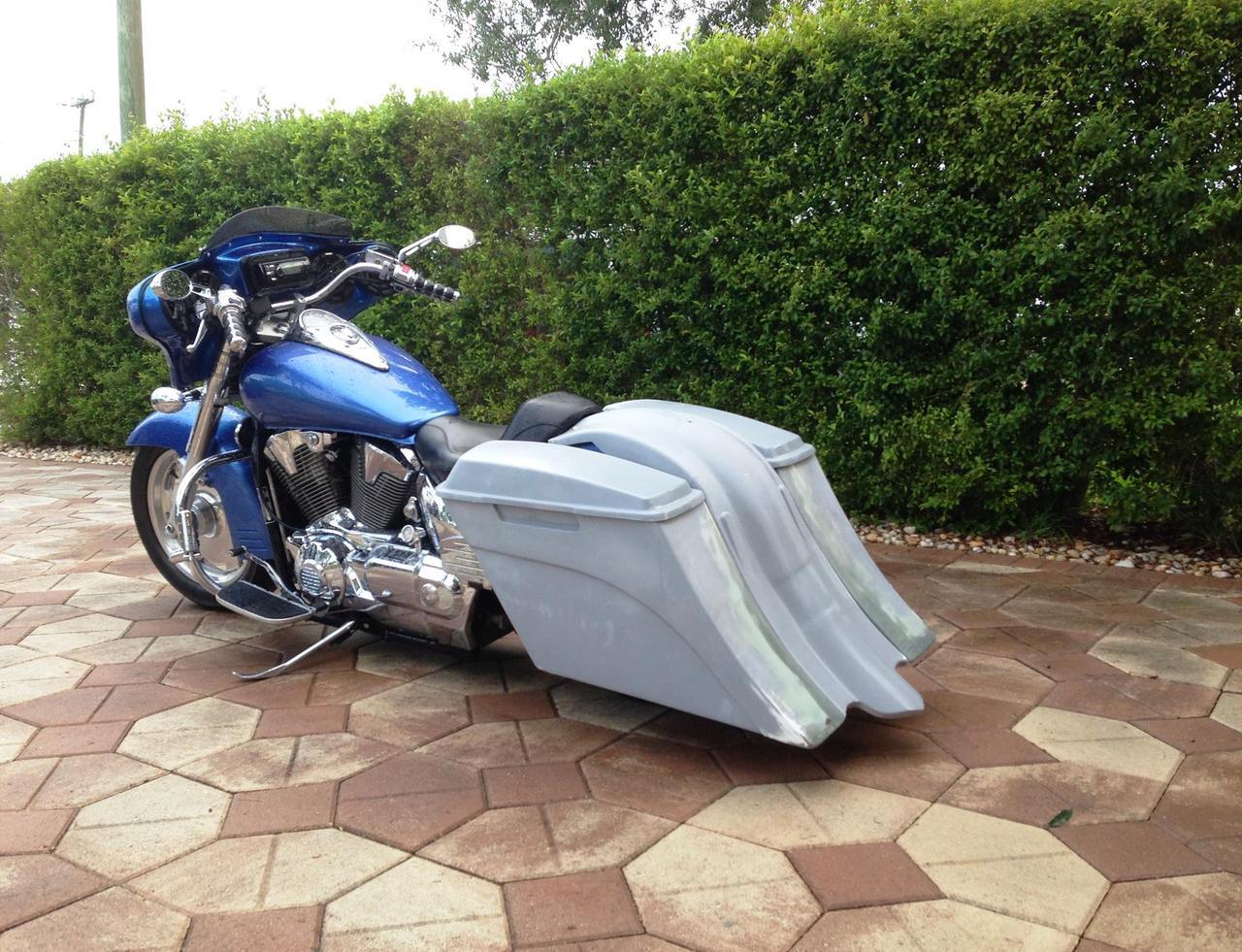 Honda VTX 1800 / 1300 6" Extended Stretched Out & Down Bags   Rear Fender   Lids  Fender No Cut Outs