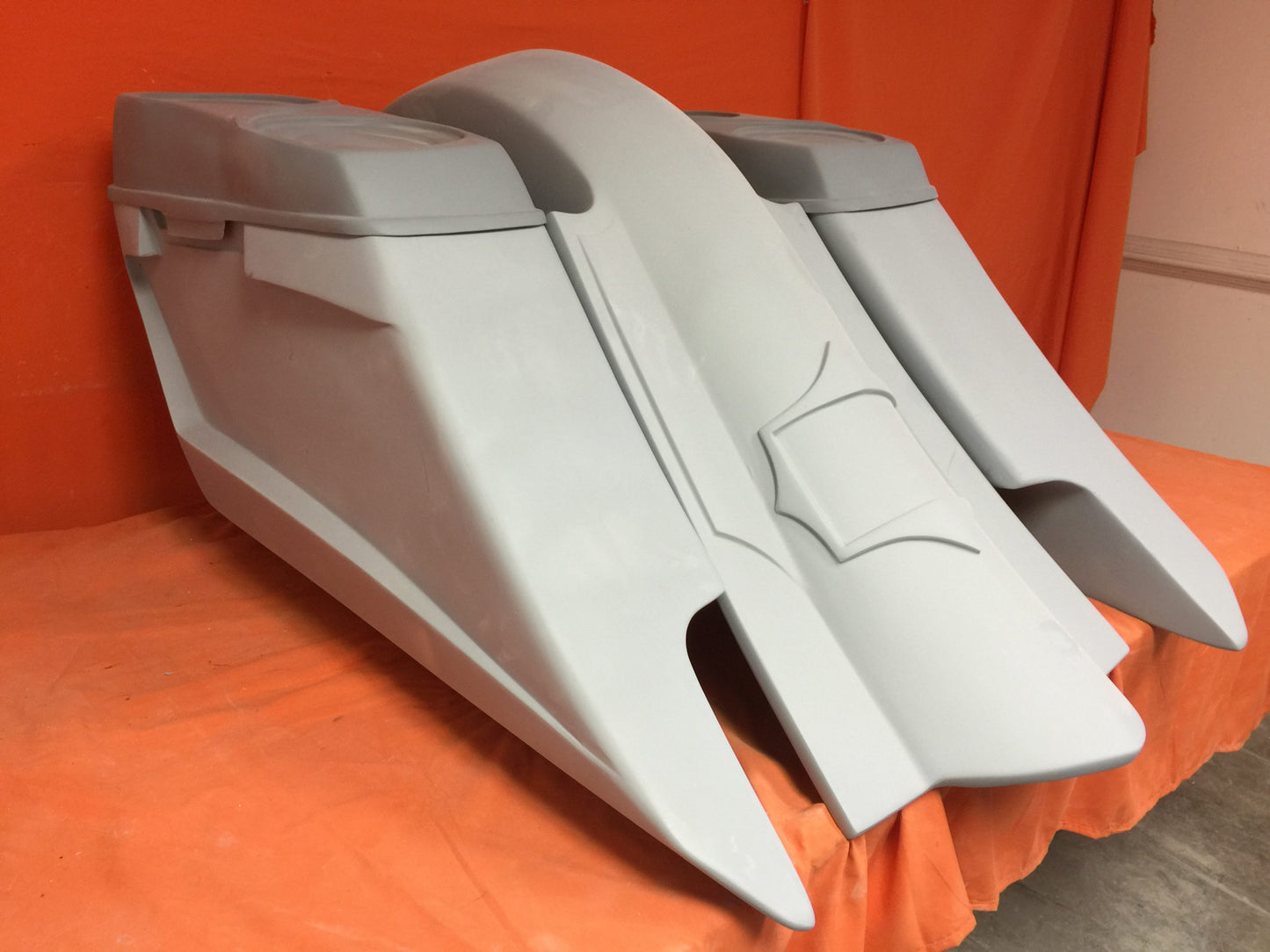 Harley Davidson 6" Trendsetter Extended Saddlebag Fender Kit - Dual Cut Outs Dual 6.5" Speaker Lids / 2014 - 2023