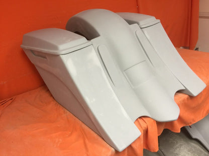 Honda Shadow Sabre 1100 6" Extended Saddlebags Out & Down Bags   Rear Fender No Cut Out   Lids