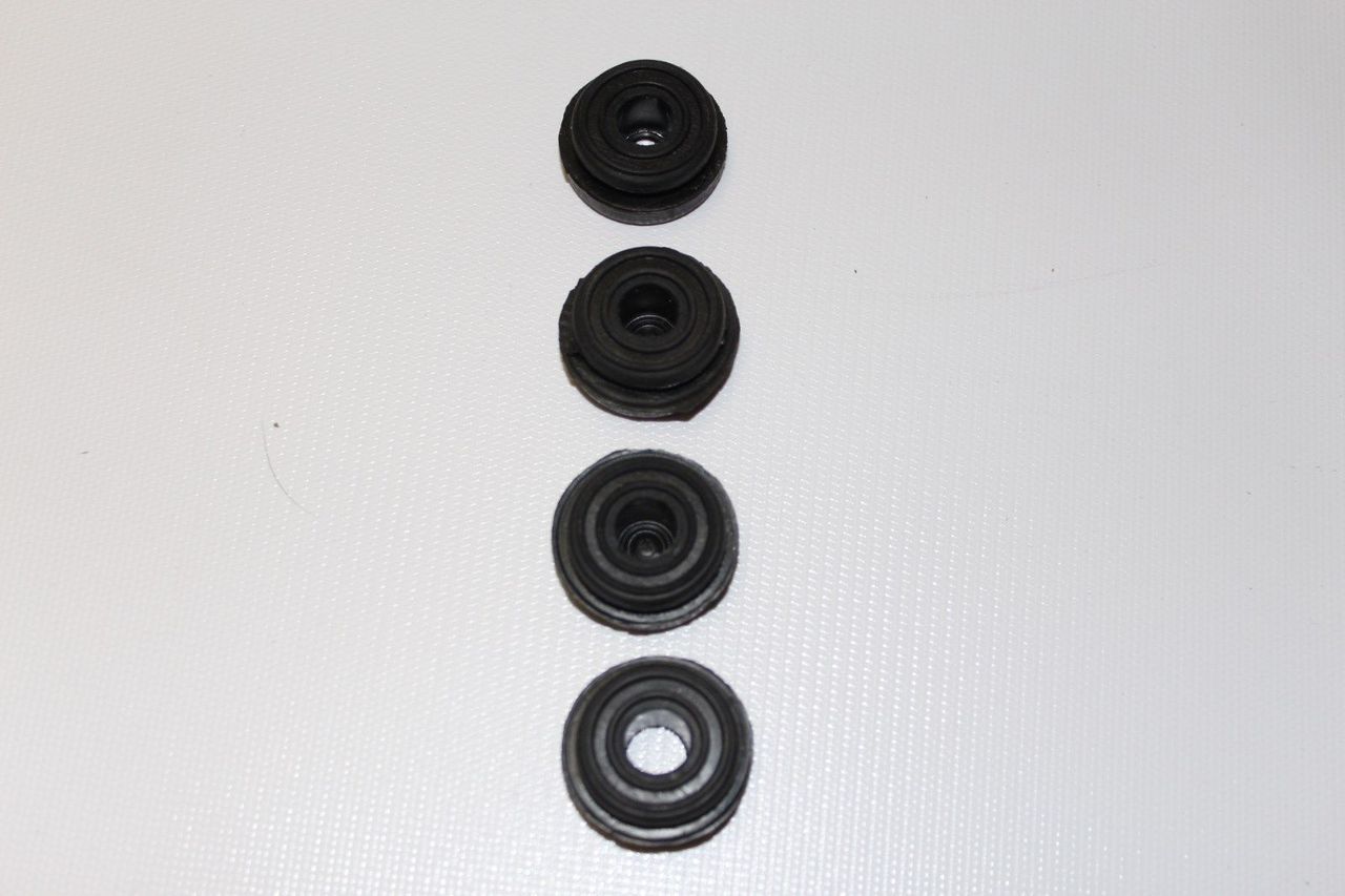 4 X Pieces Latex Rubber Grommet For Harley Davidson Touring Glide Hard Saddlebag Saddle Bag 11464