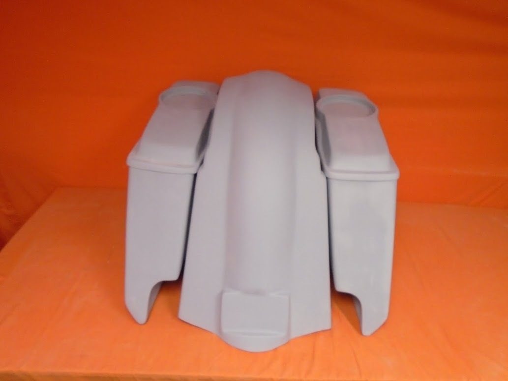 Harley Davidson 5" Heritage Softail Extended Saddlebags 6.5" Speaker Lids   Fender Dual Cutouts