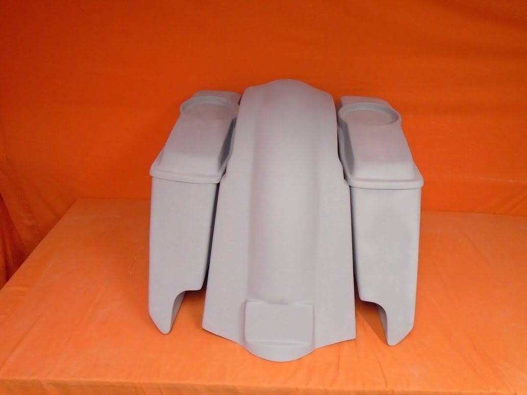 Harley Davidson 5" Heritage Softail Extended Saddlebags 6.5" Speaker Lids   Fender Dual Cutouts