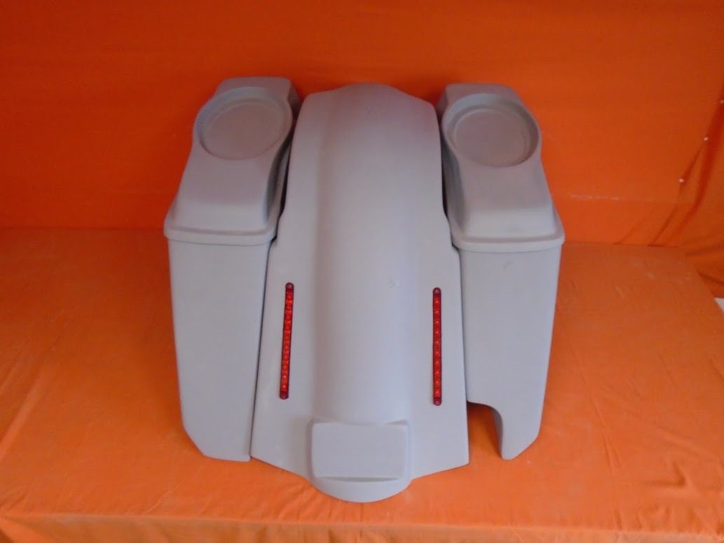 Harley Davidson 5" Heritage Softail Extended Saddlebags 6 x 9 Speaker Lids   LED Fender Right Cutout