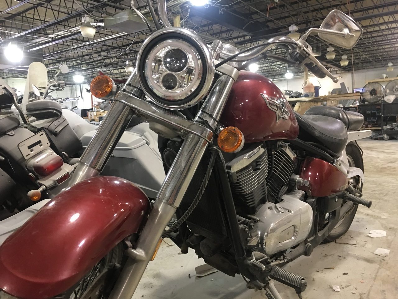 7" DAYMAKER Kawasaki Vulcan Nomad 800 Chrome With Pink Halo HID LED Light Bulb Headlight Motorcycle