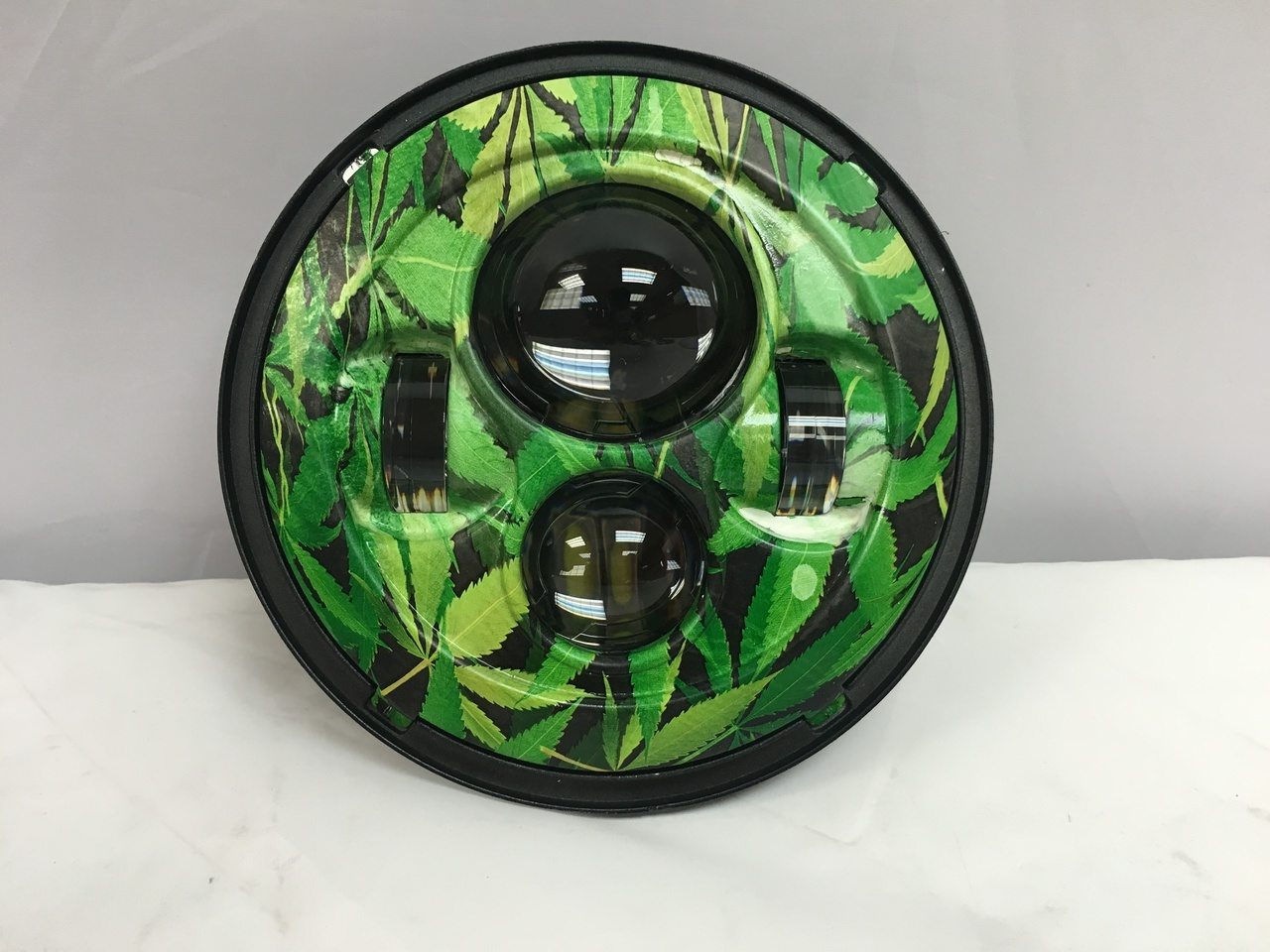7" DAYMAKER Replacement Weed Design Projector HID LED Light Bulb Headlight Motorcycle Harley