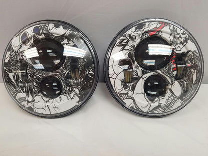 7'' COLORED SKULLS DESIGN Suzuki Sierra Fits: Jeep Wrangler JK CJ TJ LED Rubicon Projector Daymaker Headlights Pair / Set