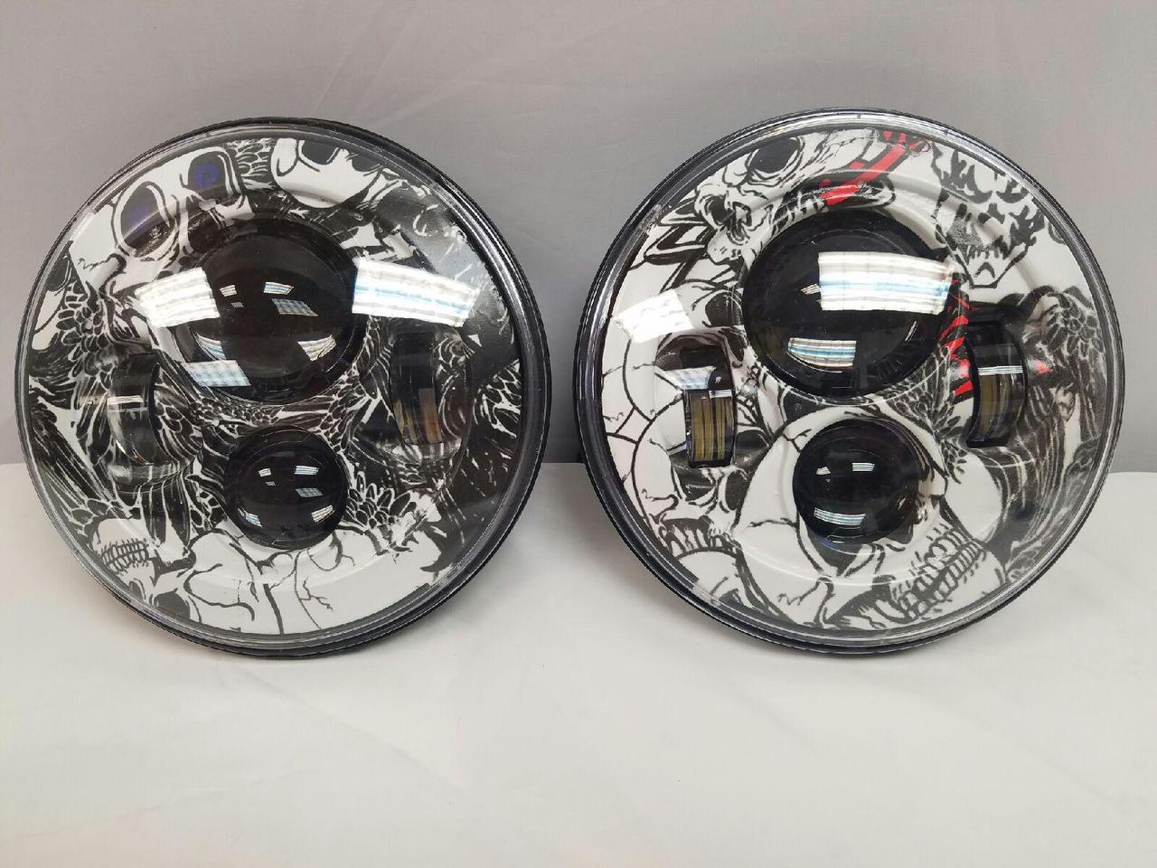 7'' COLORED SKULLS DESIGN Suzuki Sierra Fits: Jeep Wrangler JK CJ TJ LED Rubicon Projector Daymaker Headlights Pair / Set