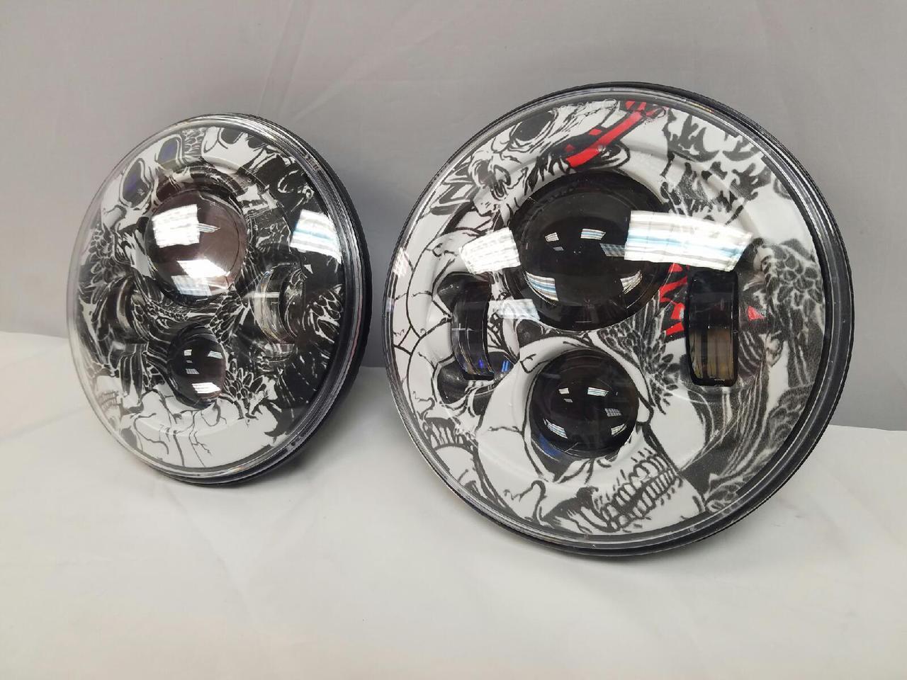 7'' COLORED SKULLS DESIGN Suzuki Sierra Fits: Jeep Wrangler JK CJ TJ LED Rubicon Projector Daymaker Headlights Pair / Set