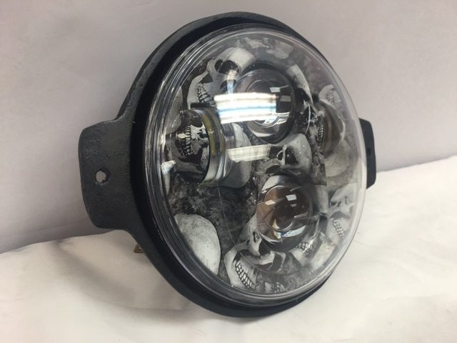 Honda VTX 1300 / 1800 C / R / S - 5 3/4" CUSTOM DESIGN SKULL DAYMAKER Chrome HID LED Light Bulb Headlight Motorcycle 5.75" Mount