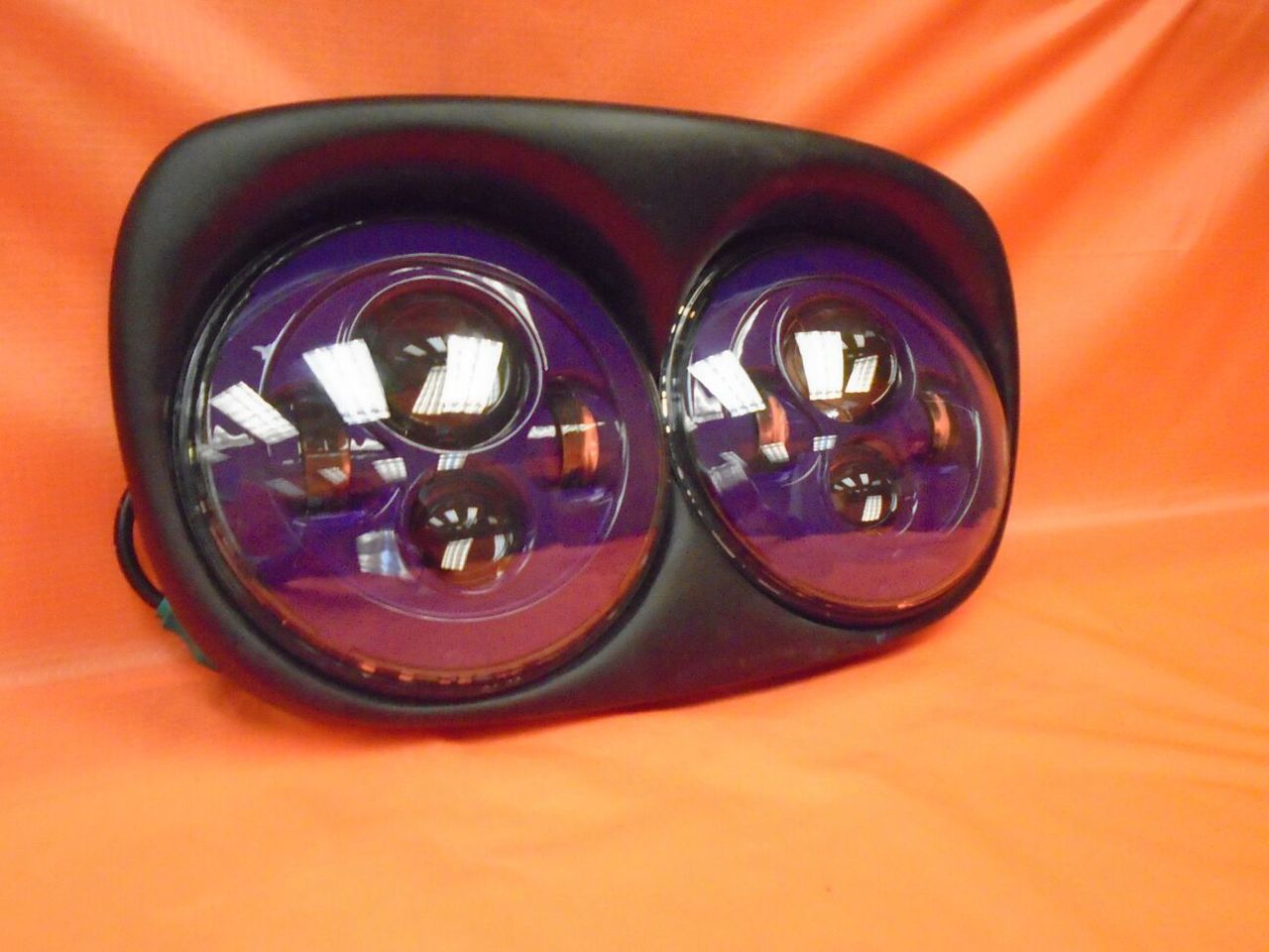 DUAL 7" PURPLE DAYMAKER LED ROAD GLIDE Light Bulb Headlight Motorcycle Harley   Bezel