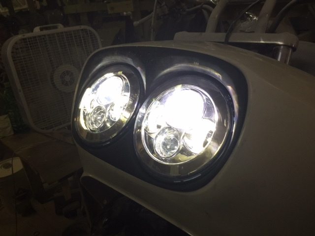 DUAL 7" DAYMAKER HID LED Replacement ROAD GLIDE Chrome Light Bulb Headlight Motorcycle Harley Bezel