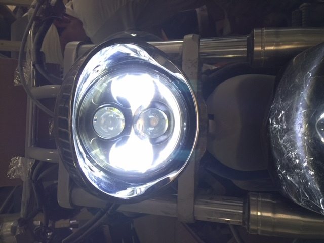Honda VTX 1300 / 1800 C / R / S - 5 3/4" DAYMAKER Chrome HID LED Light Bulb Headlight Motorcycle 5.75" Mount