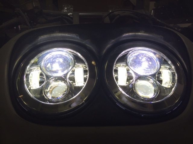 DUAL 7" DAYMAKER HID LED Replacement ROAD GLIDE Chrome Light Bulb Headlight Motorcycle Harley Bezel