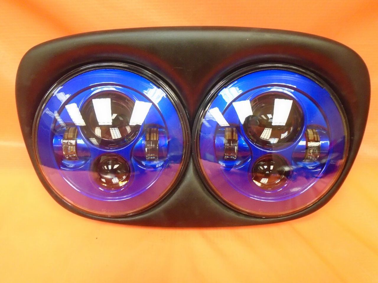 DUAL 7" BLUE DAYMAKER LED ROAD GLIDE Light Bulb Headlight Motorcycle Harley   Bezel