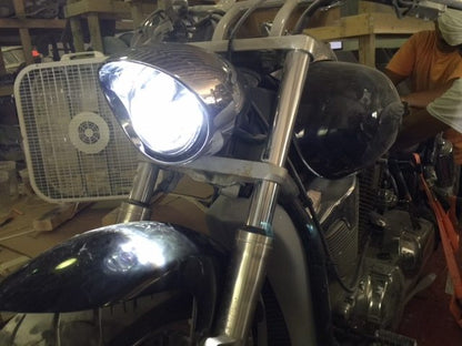 Honda VTX 1300 / 1800 C / R / S - 5 3/4" CUSTOM DESIGN SKULL DAYMAKER Chrome HID LED Light Bulb Headlight Motorcycle 5.75" Mount