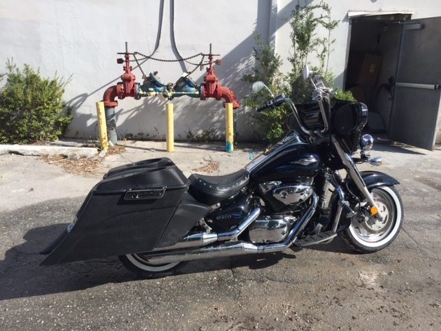 Suzuki C90 / C50 Boulevard Stretched Saddlebag Side Covers 2005 - 2010