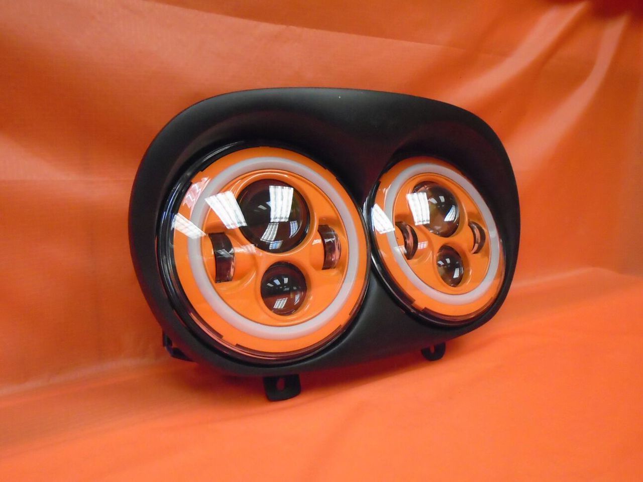 DUAL 7" ORANGE DAYMAKER 2014 - 2018   ORANGE HALO LED ROAD GLIDE Black Light Bulb Headlight Harley   Bezel