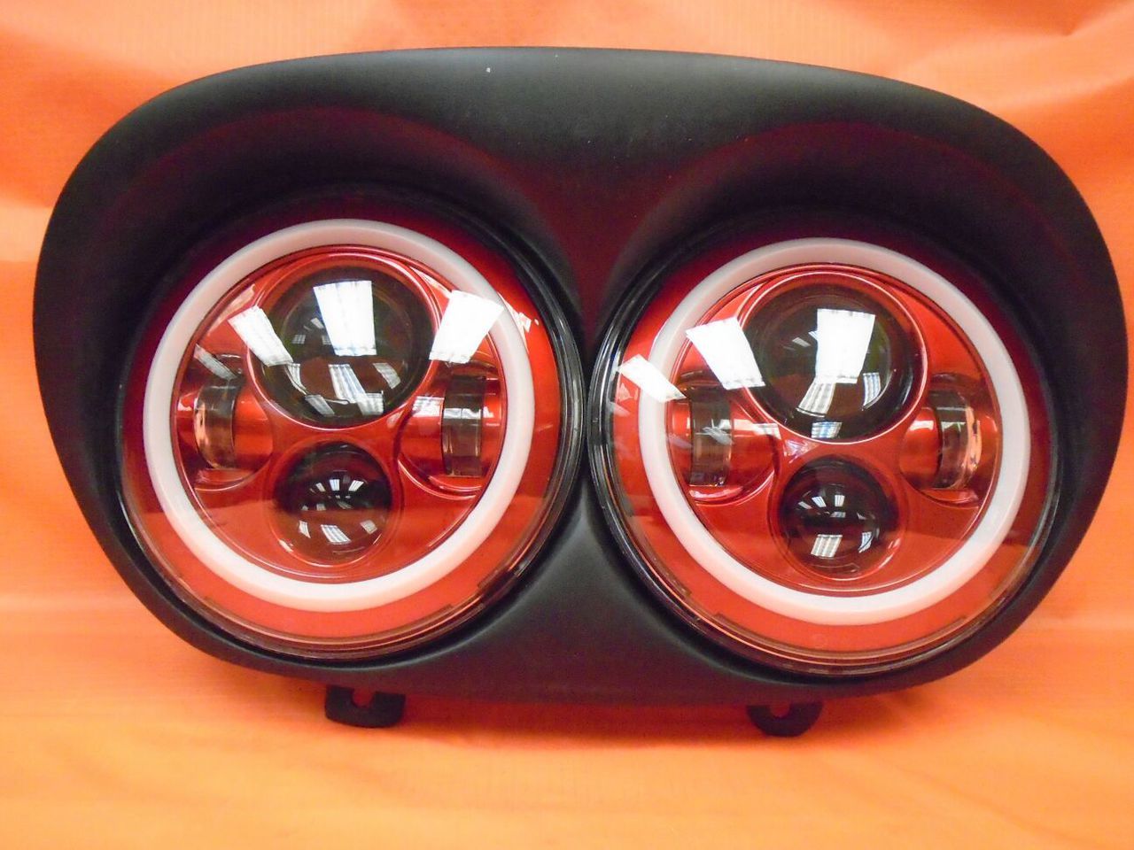 DUAL 7" RED DAYMAKER 2014 - 2018   RED HALO LED ROAD GLIDE Black Light Bulb Headlight Harley   Bezel