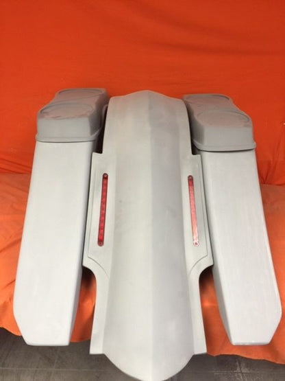 Harley Davidson 6" Trendsetter Extended Saddlebag LED Fender Kit - No Cut Outs   Dual 6 X 9 Speaker Lids / 2014