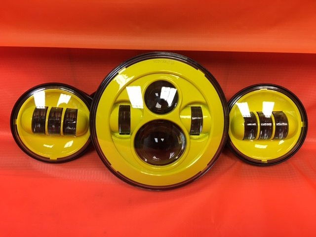 7" DAYMAKER YELLOW Headlight   Dual Yellow 4.5" - 4 1/2" Auxiliary AUX Spot Passing LED Fog Lights Bulb Harley SET