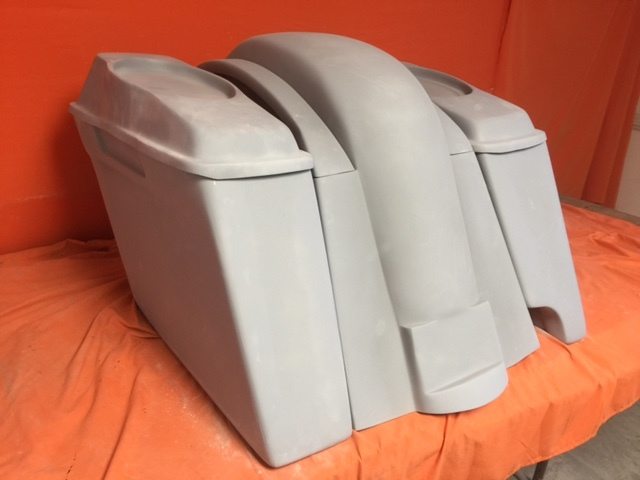 Honda VTX 1300 / 1800 4" Extended Stretched Saddlebags   Rear Fender Right Side Cut Out   6 X 9 Speaker Lids