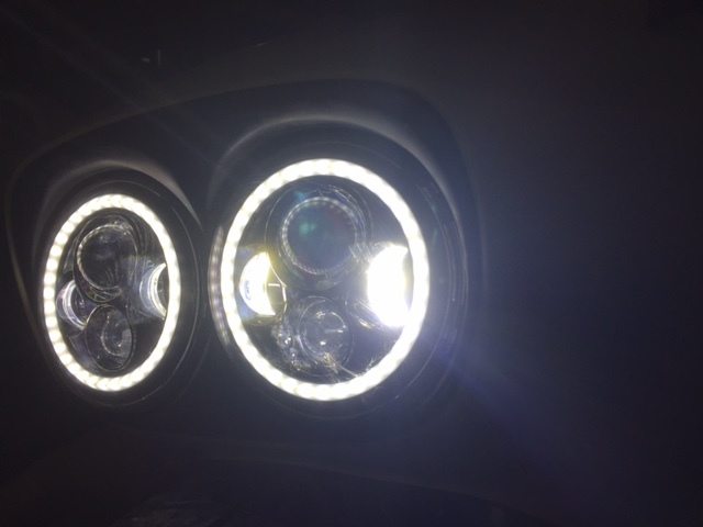 DUAL 7" DAYMAKER WHITE HALO LED Replacement ROAD GLIDE Chrome Light Bulb Headlight Motorcycle Harley   Bezel