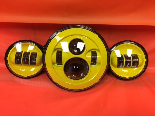 7" DAYMAKER YELLOW Headlight   Dual Yellow 4.5" - 4 1/2" Auxiliary AUX Spot Passing LED Fog Lights Bulb Harley SET
