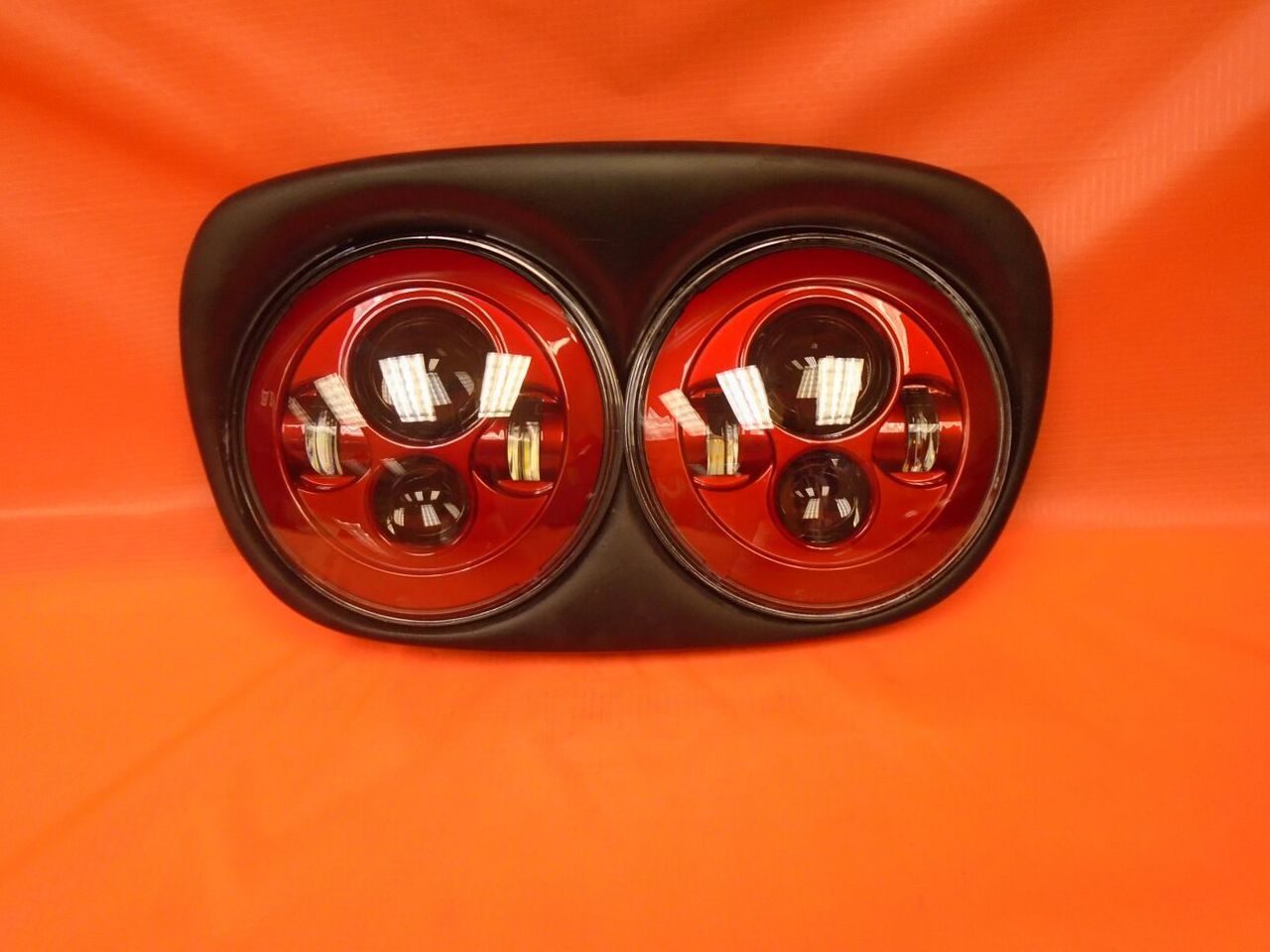 DUAL 7" RED DAYMAKER LED ROAD GLIDE Black Light Bulb Headlight Motorcycle Harley   Bezel