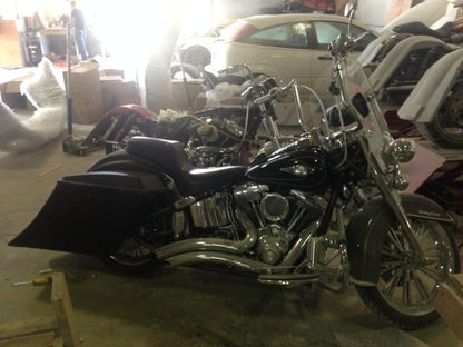 Harley Davidson 6" Heritage Softail Out &amp; Down Extended Saddlebags, Lids   Fender No Cutouts
